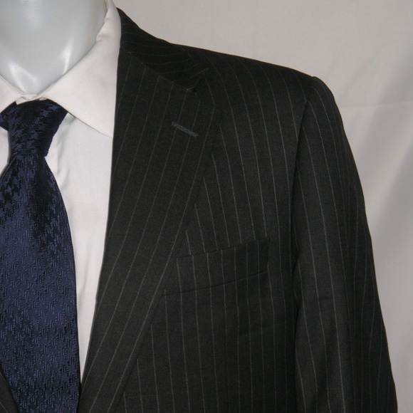 Hickey Freeman Addison Super 150 Charcoal Striped Two Button Suit 42L
